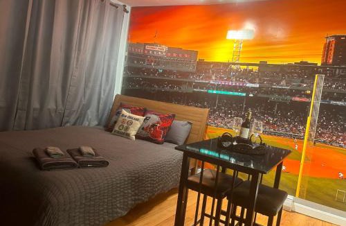 Theatre District Apartment | Downtown Boston Common Studio Theater District Chinatown Smart HDTV TD Garden Bruins Celtics Patriots