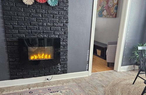 Helena House | Downtown Bungalow - Entire house with workout room