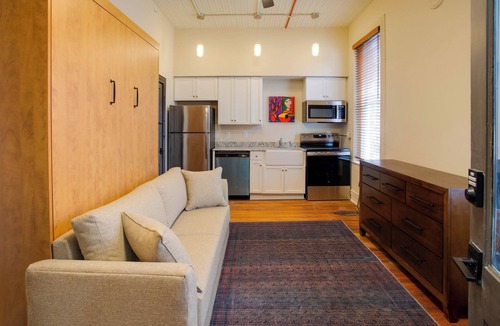 Florence Apartment | Downtown Business Hub! Walkable Condo in Florence