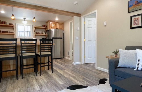 Cody House | Downtown Casita, recently renovated, charming 1 bedroom, with parking and a gas grill!