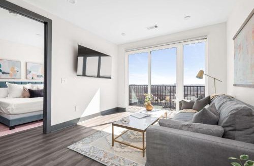 Rolling Mill Hill Apartment | Downtown Dolly - 6 blocks to Broadway