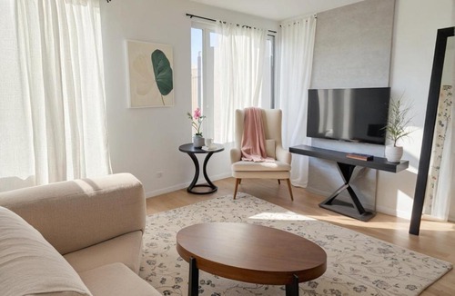 Little Tokyo Apartment | Downtown Los Angeles Modern Apartments
