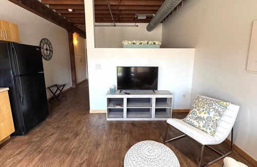 Fargo Apartment | Downtown- Off Broadway- 1 bedroom Suite 202 Pet Friendly!