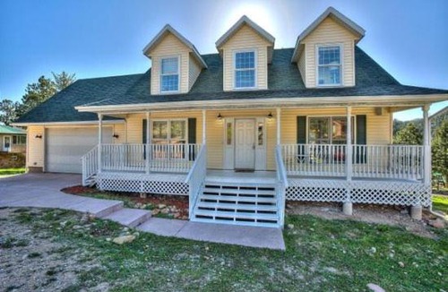 Estes Park House | Downtown Overlook