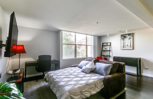 Marina District Apartment | Downtown San Diego Studio Walk to Gaslamp Quarter