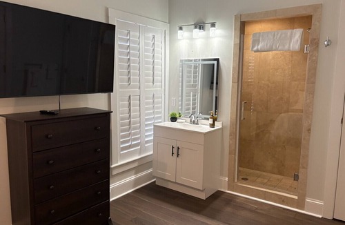 Downtown Hotel | Downtown Southern Pines - The Jefferson Inn - Petite Queen Room