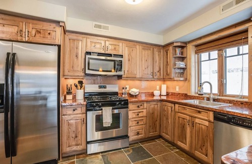 Whitefish Condo | Downtown Whitefish Condo w/Private Hot Tub!