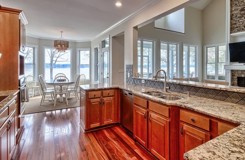 Ridgeway House | Dream Lake House! 4 Bedrooms/King Beds + 4 Full Baths on Lake Wateree!