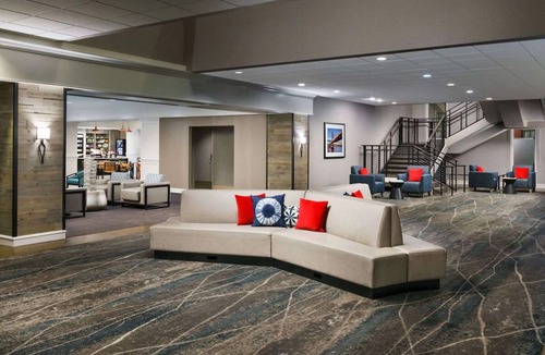 Fisherman's Wharf Hotel | Dreamy Escape: Enjoy a Cozy & Modern Room - Steps Away from Lombard Street