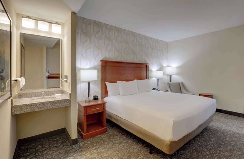 University Place Hotel | Drury Inn & Suites Charlotte University Place