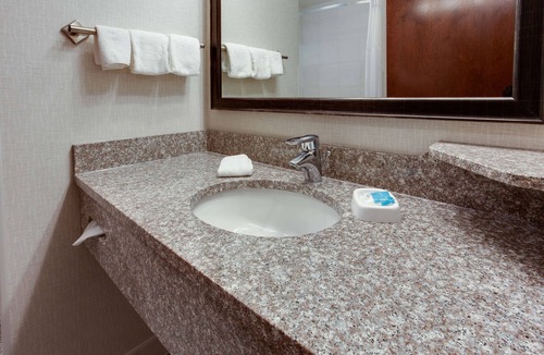 West Des Moines Hotel | Drury Inn & Suites West Des Moines