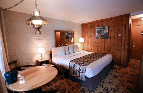 Billings Hotel | Dude Rancher Lodge