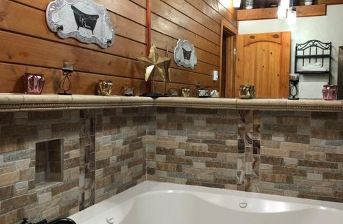 Orchard District Hotel | Dunes Motel - Bend