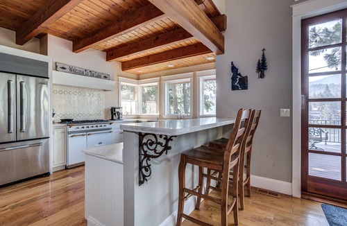 Post Falls House | Dynamite View that will have you feeling like you are sitting in the osprey nest