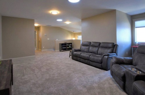 Eagle House | Eagle Four Seasons! Best location and greenbelt access.