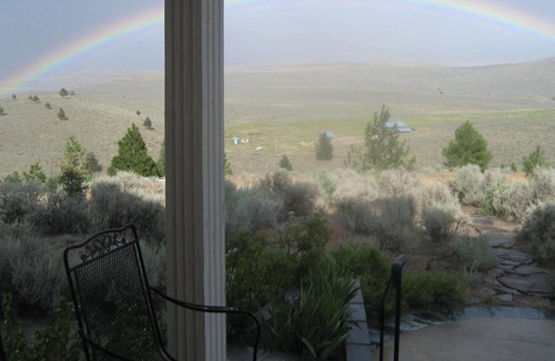 Stevensville House | Eagle's Nest Vacation Rental/ corporate retreat