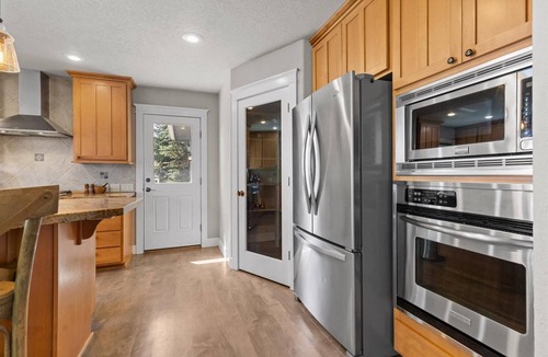 Coeur d'Alene House | Eagle View Retreat - Luxury Hilltop Home with Hot Tub, Lake Views, Deck, BBQ, 15 Minutes to Downtown