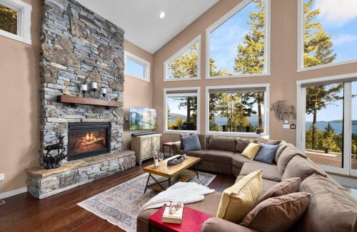 Somers House | Eagles Nest - Hot Tub & Lake Views
