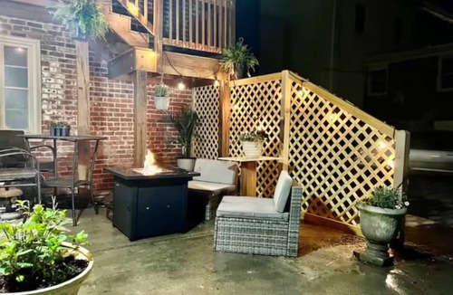 Jackson Ward House | East Clay Street Retreat - Convention Center