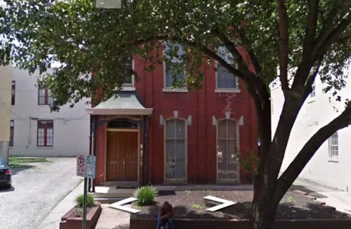 Jackson Ward House | East Clay Street Retreat - Convention Center