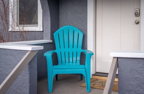 Livingston House | Eastside Bungalow Downtown · Charming in town pad to explore town & more