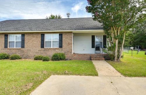 Greenville House | Easy ECU Access: Quiet Modern Home w/Patio!