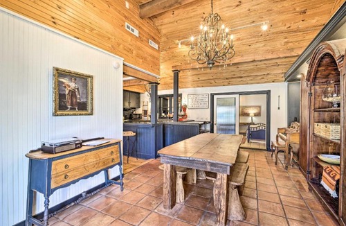 Eureka Springs Historic District House | Eclectic Osage Cottage in Historic District