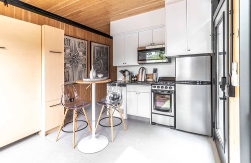 South Perry District Apartment | Eco and Pet-friendly Private Micro Studio