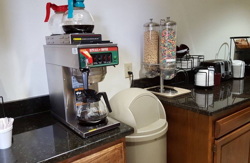 Glade Spring Hotel | Econo Lodge Glade Springs I-81