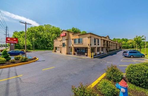 Mount Laurel Cabin | Econo Lodge Mount Laurel - Philadelphia East
