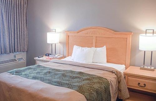 Rawlins Cabin | Econo Lodge Rawlins