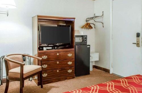 Saint Clair Cabin | Econo Lodge