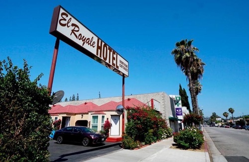 Studio City Hotel | El Royale Hotel - Near Universal Studios Hollywood