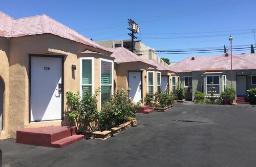 Studio City Hotel | El Royale Hotel - Near Universal Studios Hollywood