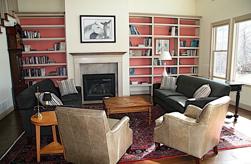 Story House | Elegance & Relaxation with an Awe Inspiring Big Horn Mountain Canyon view