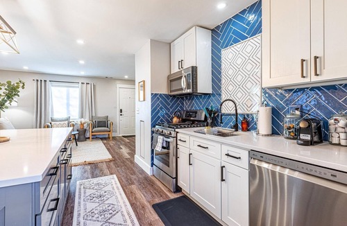 Ferndale House | Elegant 2BR Ferndale Cottage! Welcome!
