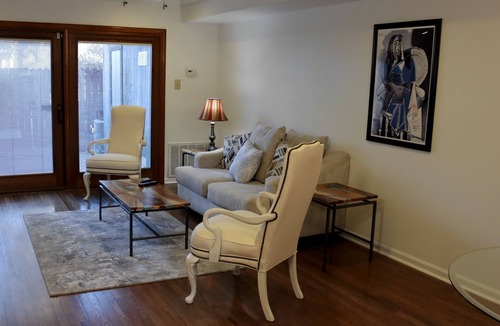 Meriwether Condo | Elegant 2BR Midtown Condo W/Flair