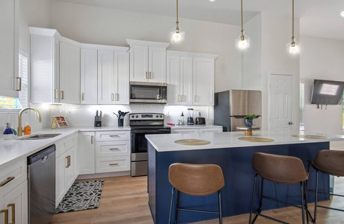 Denver Heights Cottage | Elegant 4br/3ba Gem Near Downtown & The Alamo