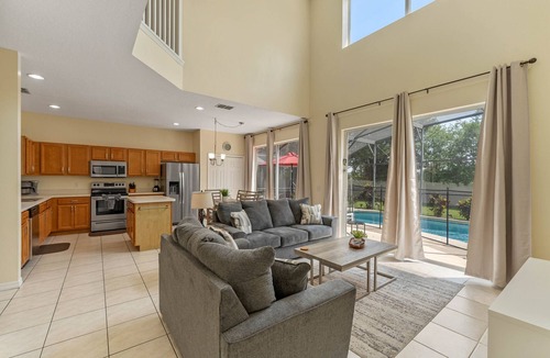 Solana House | Elegant 6 bedroom home in the Solana Resort, 3 king size beds and ensuite