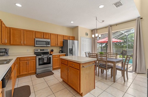 Solana House | Elegant 6 bedroom home in the Solana Resort, 3 king size beds and ensuite