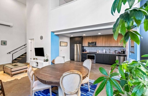 Downtown Apartment | Elegant design meets optimal location amid the natural beauty of Downtown Redmond.