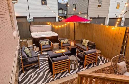 Historic Waverly House | Elegant Elliott-2 Units-Hot Tub-Mins to 12 South