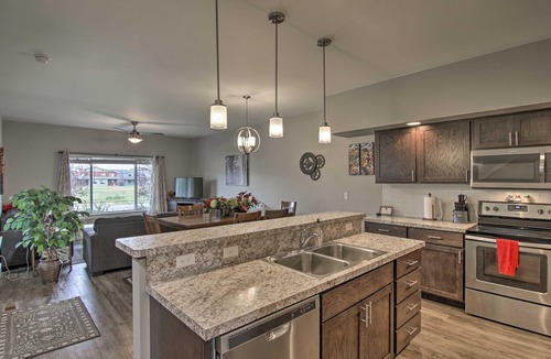 Bozeman House | "Elegant Escape" (KING BED) Minutes From Downtown