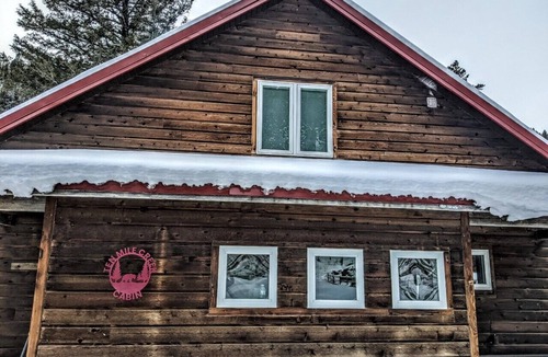 Helena Cabin | Elegant Ten Mile Creek Cabin- Near Helena