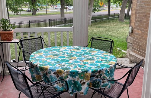 Great Falls House | Elegant vintage charm in downtown Great Falls