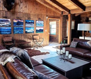Ennis House | Elegant Western-Style Vacation Rental with Mountain Views near Madison River in Ennis, Montana