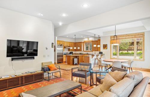Big Sky House | Elevation 6000 Condo Unit 99-1