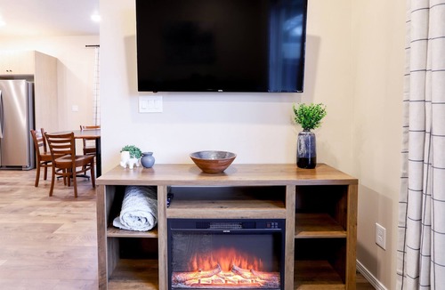 Caldwell House | Elgin Double Duplex|2 Places Next Door|Sleeps 20|Teams|Family|Events|Caldwell