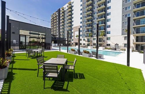 Addicks Apartment | ELIM Luxury Stay Apartment Energy Corridor-Katy