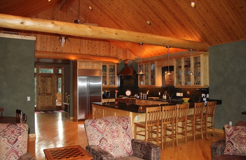 Emigrant House | Elk Run Ranch.Come Enjoy the breath taking views of Paradise Valley!